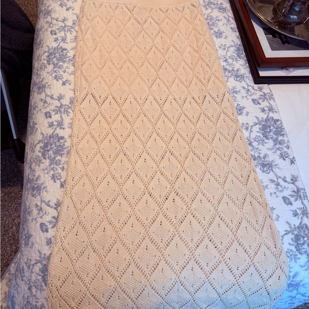 Massimo Dutti Cream Maxi Knit Skirt